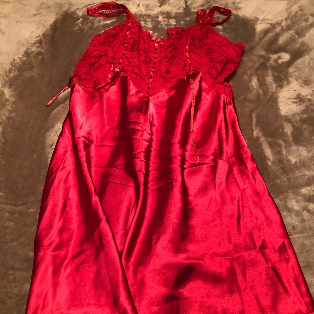 Women’s Silk Night Gown